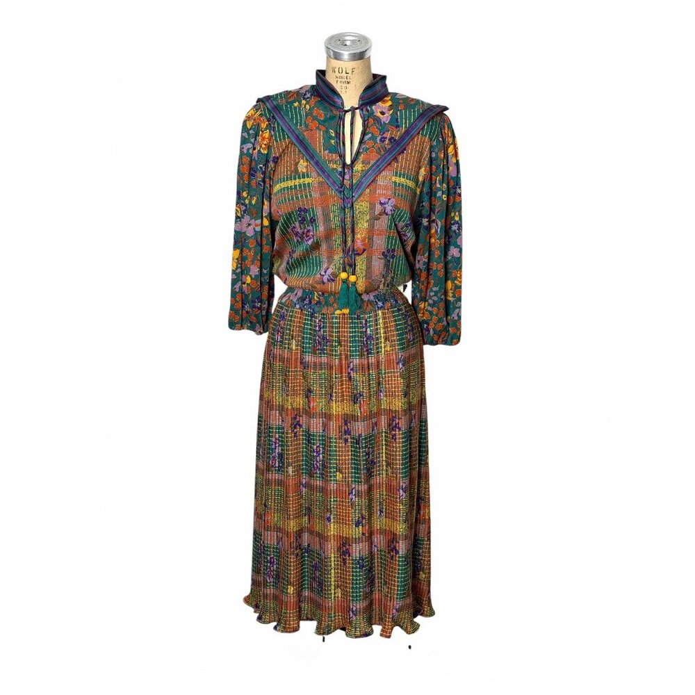 Vintage Diane Freis knit dress with floral geo print and pleated skirt Size M/L